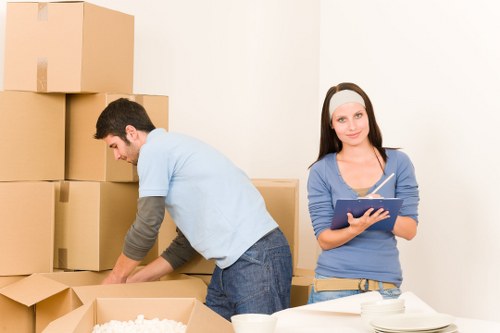 House removalists helping with flat and family home moves near Old Malden